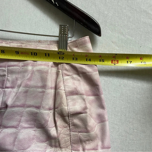 Danier Leather Crocodile Embossed Wrap Skirt Sz 12 - Picture 10 of 11